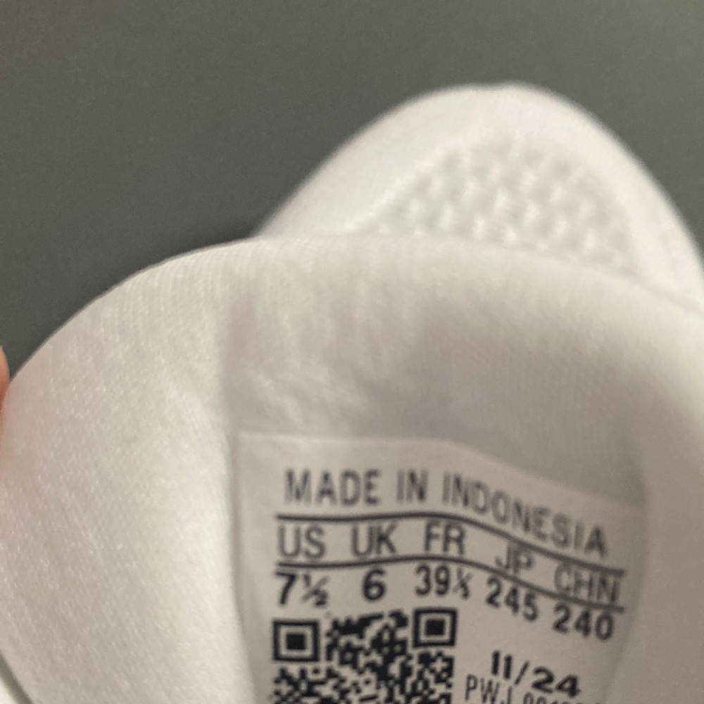 Adidas Ultrarun 5 White and Pink womens 7.5 - Picture 7 of 7